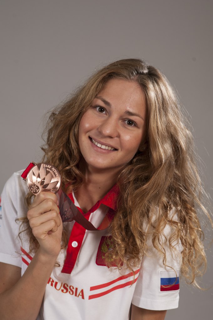 Студентка горного университета стала бронзовой медалисткой всемирной универсиады и сделала селфи с Медведевым - Фото 2
