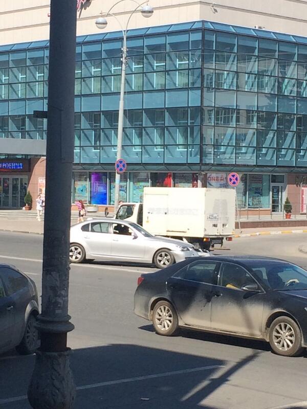 Экипаж ДПС попал в аварию в центре Екатеринбурга - Фото 2