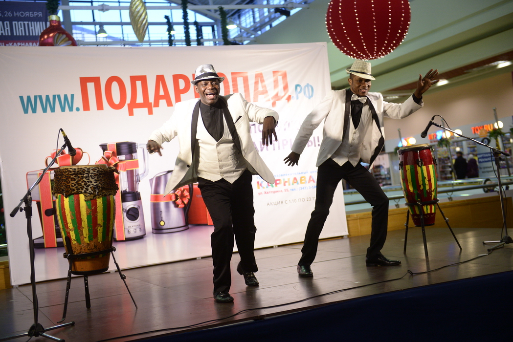 Дамасен Африканович и уральские музыканты устроили «Черную пятницу» в Екатеринбурге - Фото 5