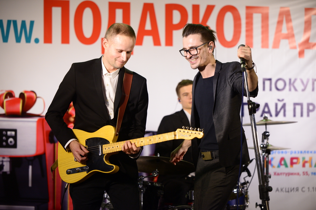 Дамасен Африканович и уральские музыканты устроили «Черную пятницу» в Екатеринбурге - Фото 4