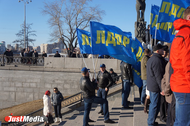 Митинг «Крымнаш» превратился в парад политических партий. ФОТОРЕПОРТАЖ - Фото 11