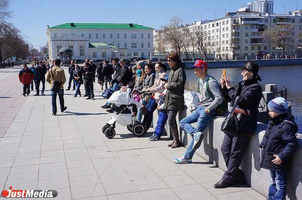 Творческая молодежь Екатеринбурга предложила поставить на Плотинке сцену для самореализации - Фото 3