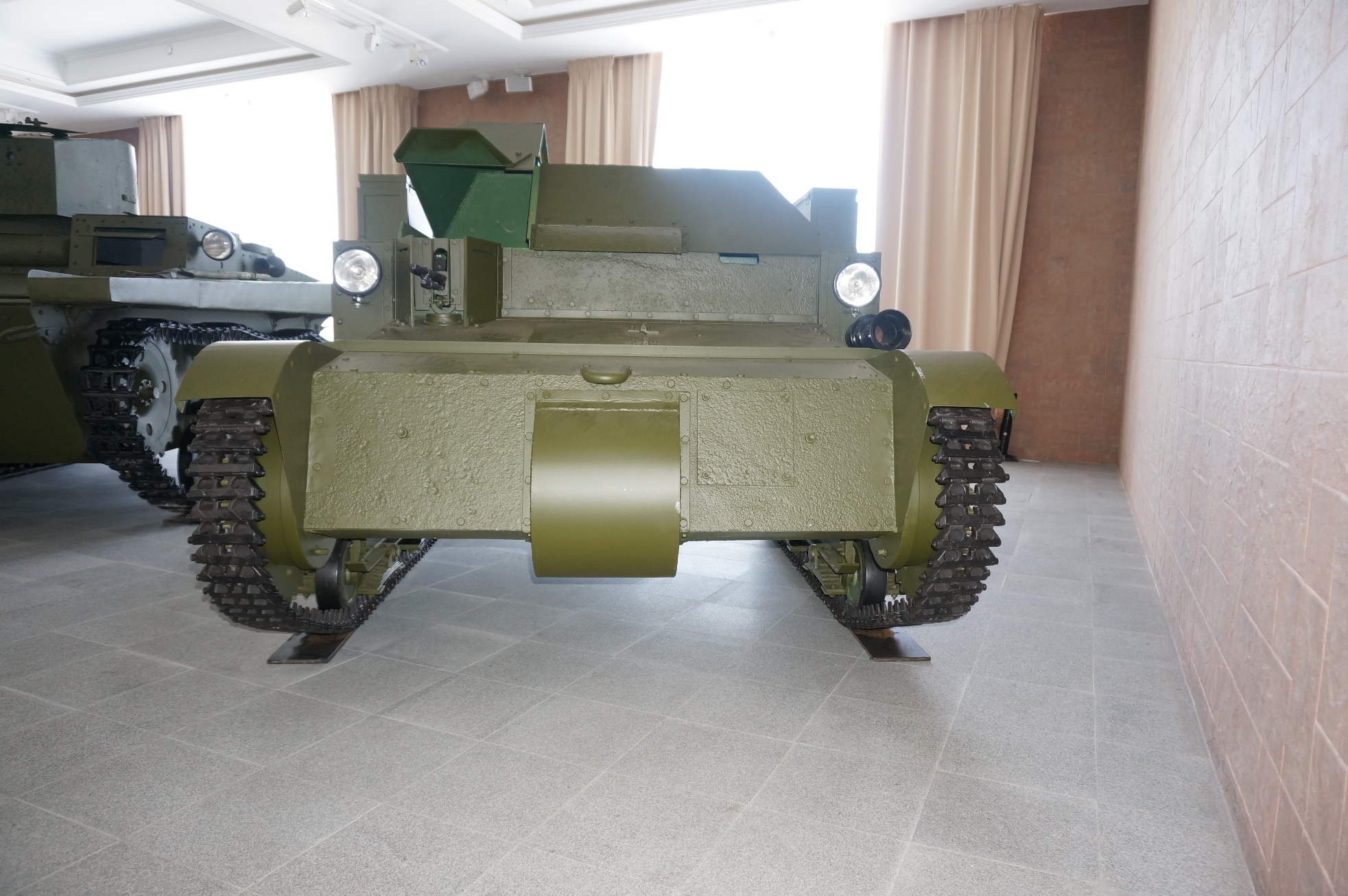 Музей военной техники УГМК пополнился новым экспонатом — танкеткой Т-27 образца 1931 года - Фото 3