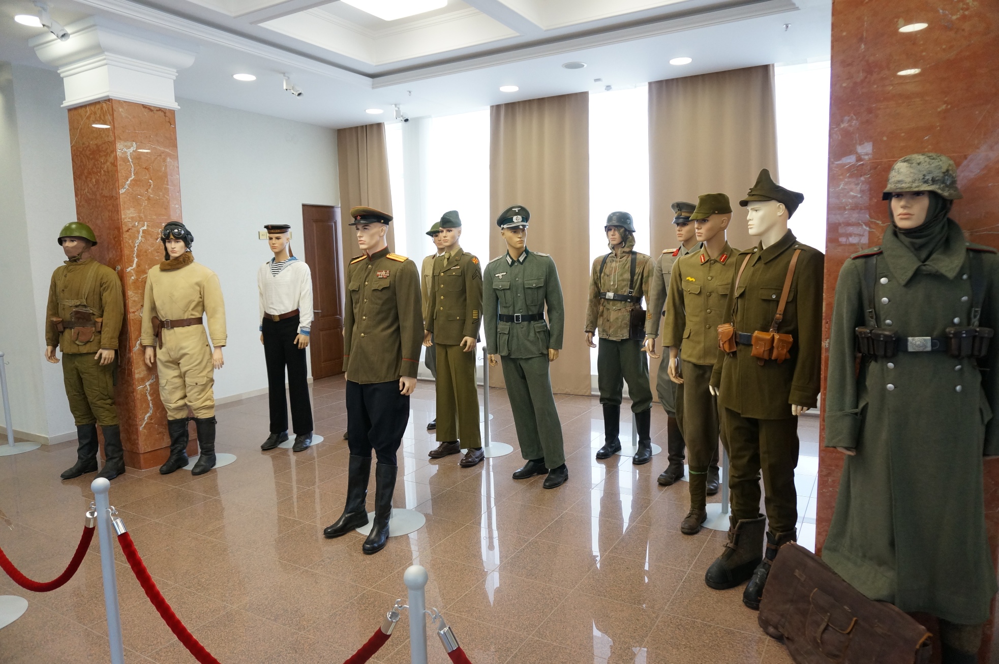 Редкая коллекция униформы появилась в Музее военной техники УГМК - Фото 2