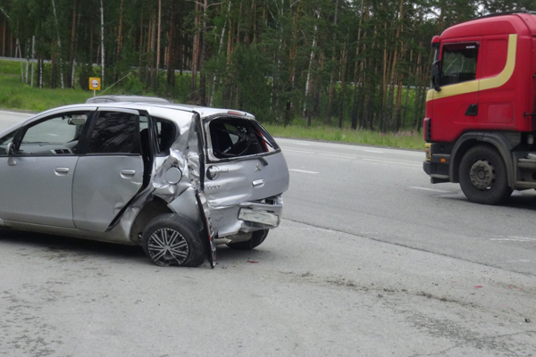 Два подростка-пассажира и женщина водитель пострадали в ДТП на автодороге Первоуральск—Екатеринбург - Фото 2