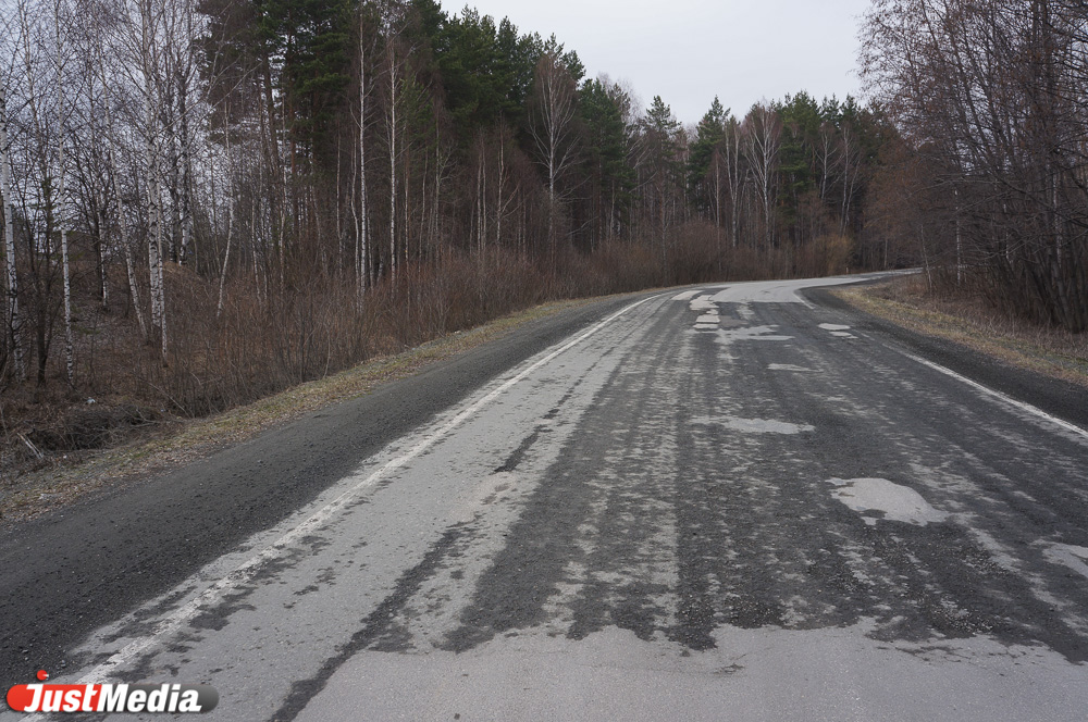 Климатические условия на Урале не способствуют хорошим дорогам. Но областные чиновники  обвиняют в этом мэрию - Фото 6