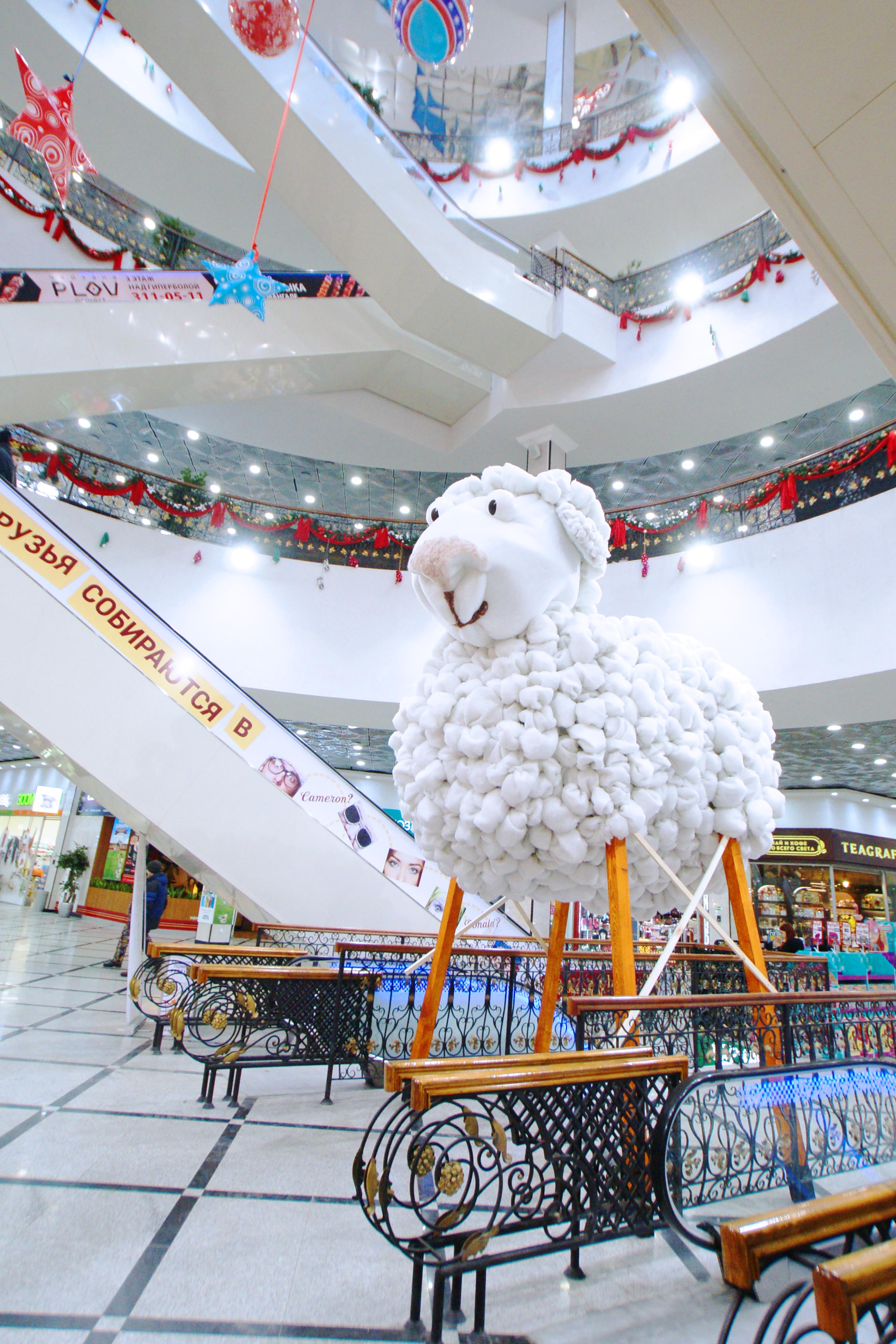 Новогоднюю овцу из «Гринвича» превратят во flugtag и отправят на чемпионат Red Bull в Москву - Фото 3
