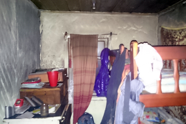 Трое детей и женщина получили травмы при пожаре в частном доме в Краснотурьинске - Фото 3