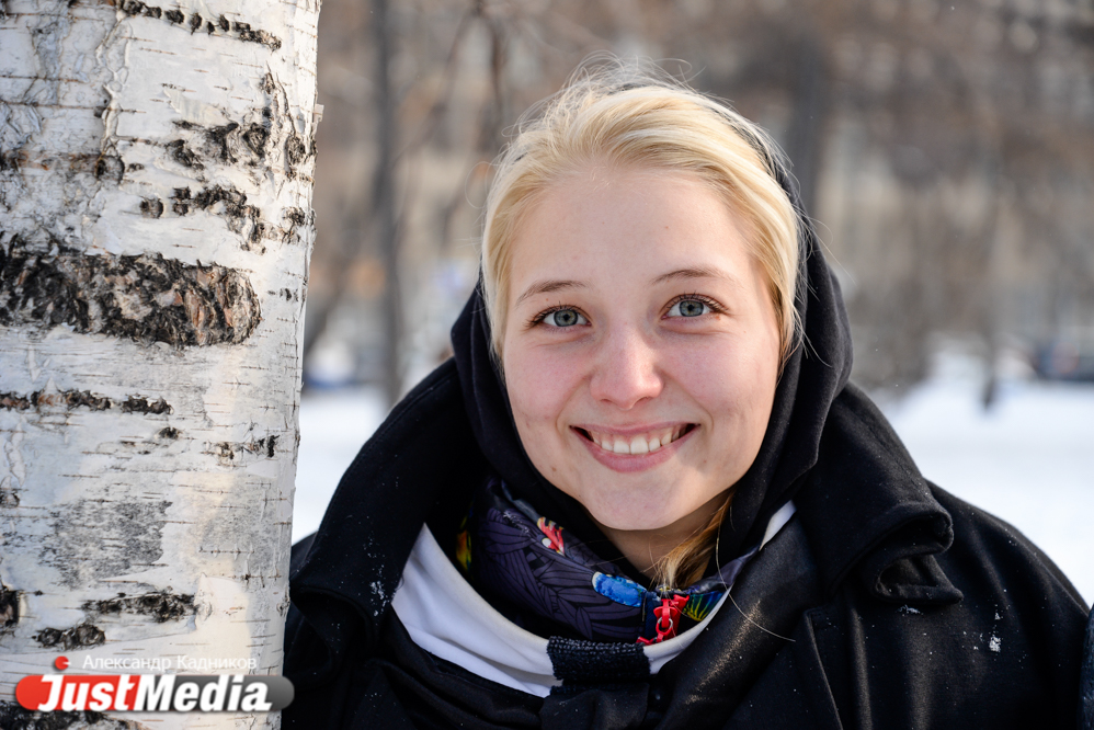 Актриса Оксана Боднар: «Все ждут весну, а мне и зимой хорошо. Чисто, беленький снежок и почти не холодно». В Екатеринбурге -6. ФОТО, ВИДЕО - Фото 7
