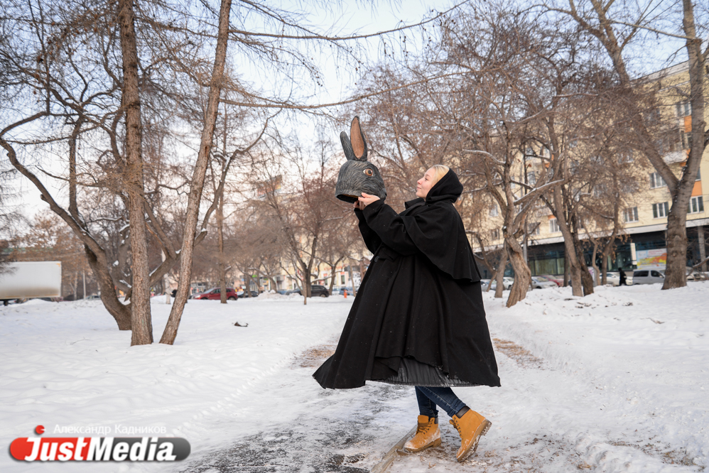Актриса Оксана Боднар: «Все ждут весну, а мне и зимой хорошо. Чисто, беленький снежок и почти не холодно». В Екатеринбурге -6. ФОТО, ВИДЕО - Фото 2