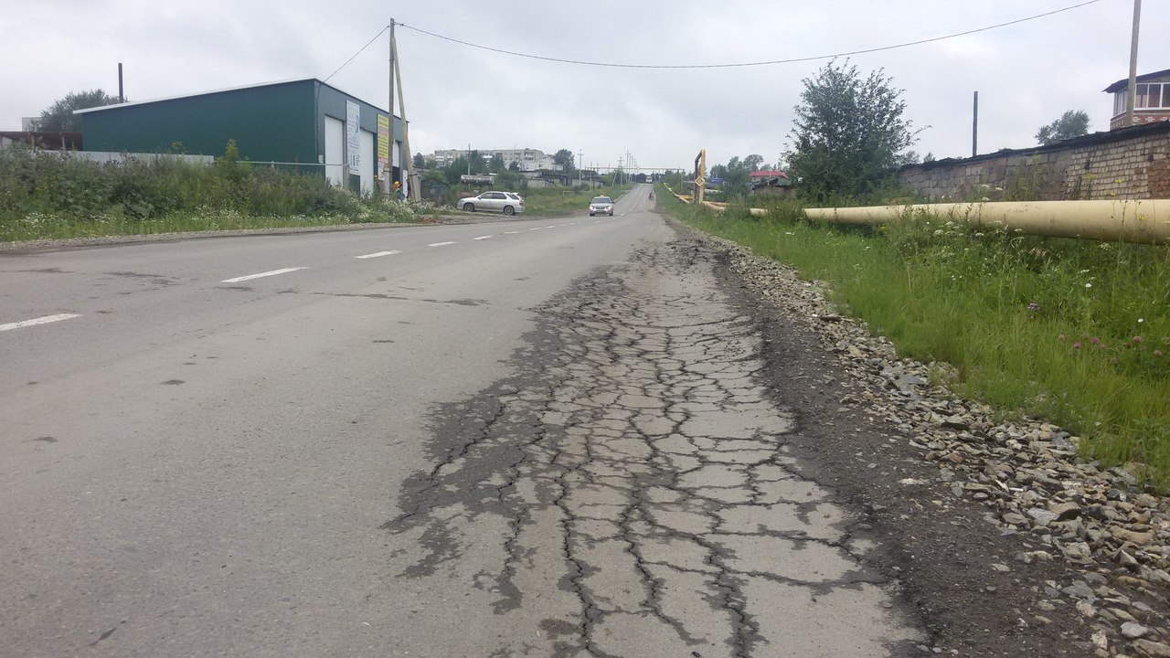 Активист из Ирбита пожаловался в прокуратуру на бракованный ремонт дорог: «Из года в год появляются новые провалы». ВИДЕО - Фото 2