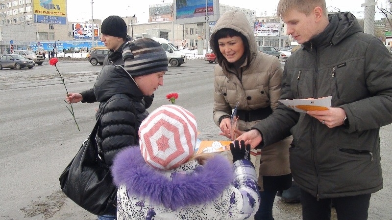 В Екатеринбурге Правилам дорожного движения пешеходов учили… «зебра» и «бык» - Фото 5
