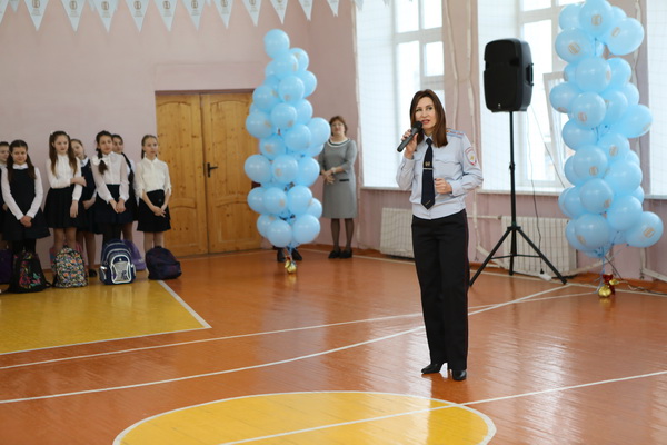 Екатеринбургским школьникам рассказали, как стать заметнее на дороге - Фото 6