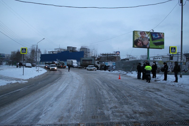 Сотрудники ГИБДД Екатеринбурга ищут водителя, насмерть сбившего пешехода - Фото 2