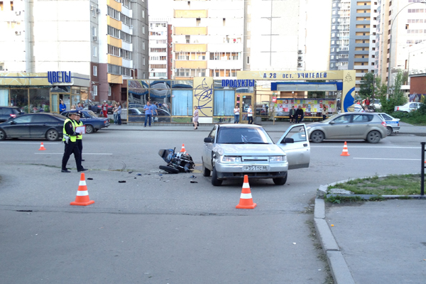 В Екатеринбурге разбился мотоциклист - Фото 4