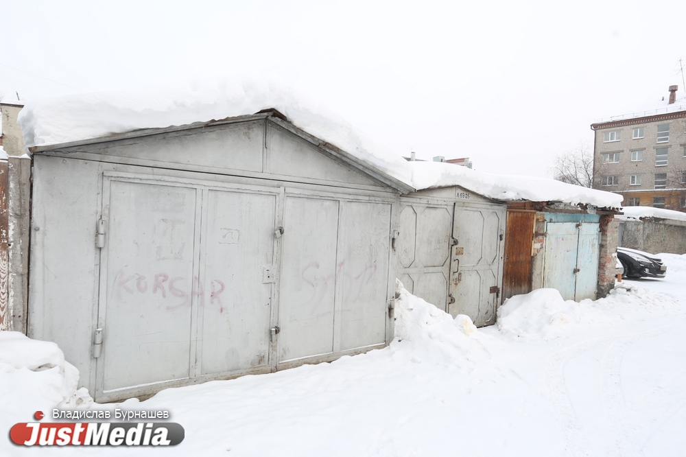 «Водопровод бесхозный, его никто не хочет ремонтировать». Жильцы одного из домов в Екатеринбурге уже неделю сидят без холодной воды - Фото 6