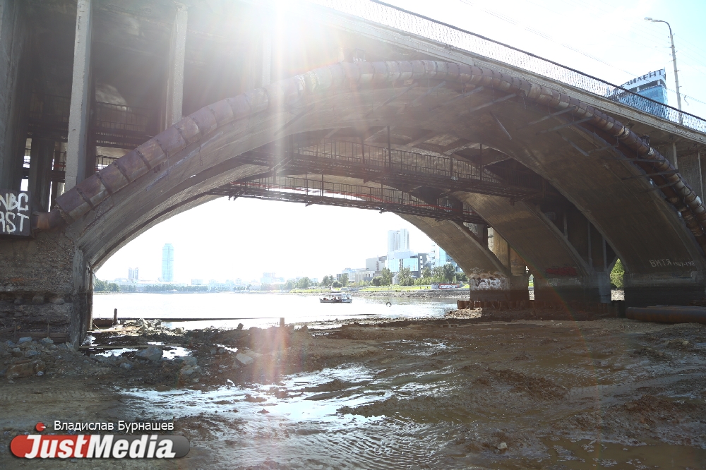 Уровень воды в Исети в районе Макаровского моста поднимут уже в сентябре - Фото 6