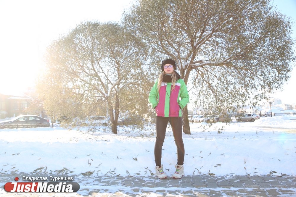 Ева Григорьева, школьница: «Хорошо сидеть дома и смотреть из окна на снегопад». В понедельник в Екатеринбурге -4 и снег - Фото 5