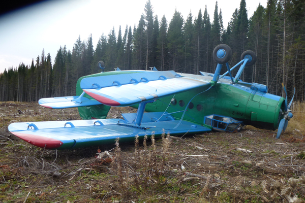 У Ан-2, совершившего жесткую посадку в поселке Полуночное, закончилось топливо - Фото 2