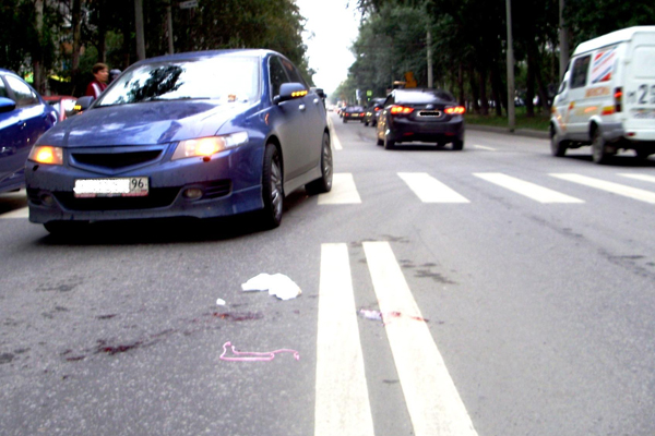 В Екатеринбурге водитель иномарки сбил пешехода на «зебре» - Фото 2