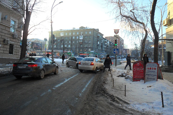 В Екатеринбурге иномарка сбила трех пешеходов - Фото 3