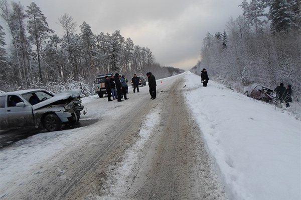 В двух утренних ДТП в Свердловской области погибли три человека, шестеро получили травмы - Фото 3