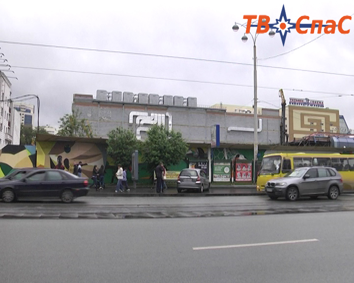В Екатеринбурге автоледи сбила на тротуаре двух пешеходов - Фото 4