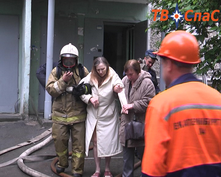 В Екатеринбурге при пожаре погибла женщина. Днем раньше от инсульта умер ее муж. ФОТО - Фото 7