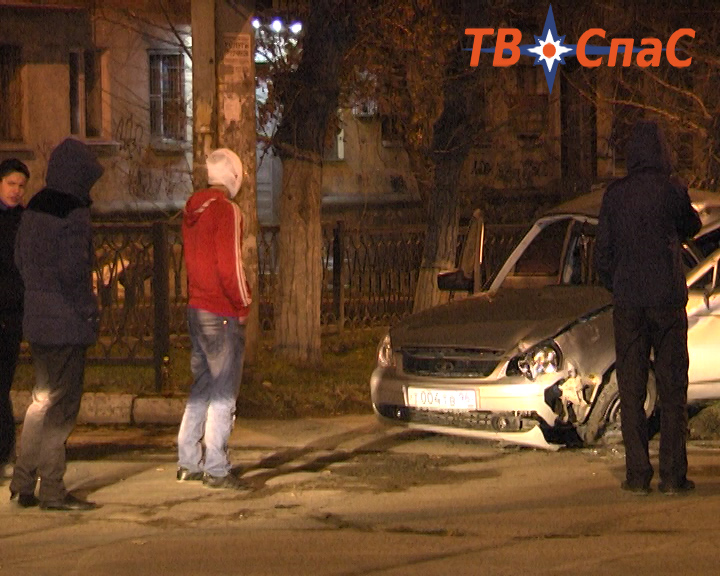 Пьяный водитель врезался в столб на Грибоедова. ФОТО - Фото 3