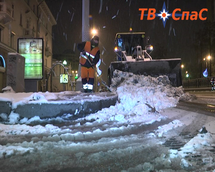 Из Екатеринбурга вывезли 246 тонн снега - Фото 4