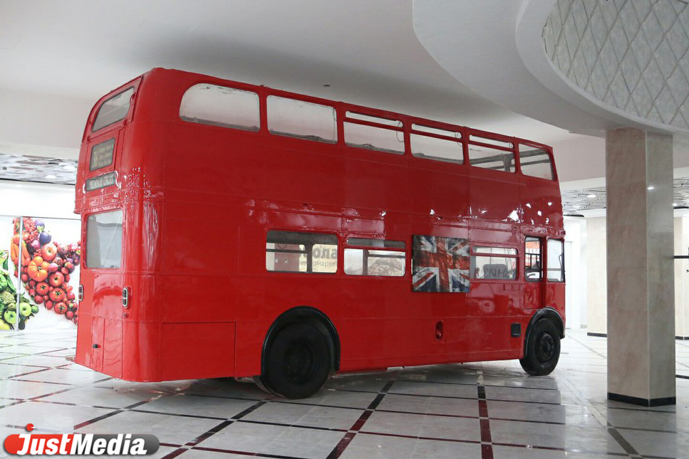В центре Екатеринбурга в старинном английском автобусе откроется кофейня - Фото 4