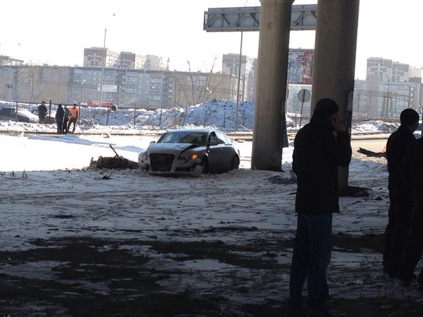 В Екатеринбурге  водитель «Ауди» перевернул «Лифан» - Фото 3