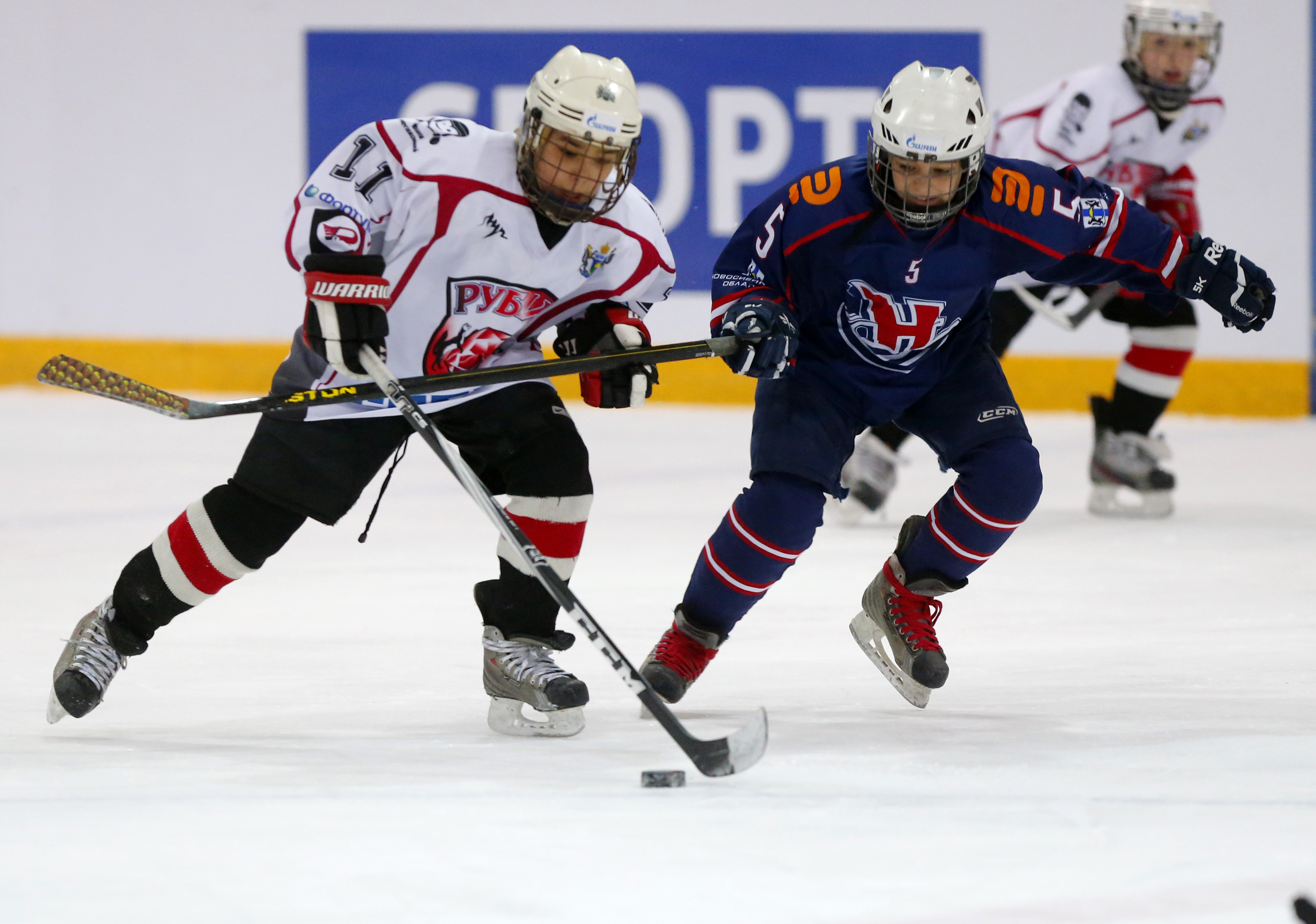 Стартовал Международный детский турнир по хоккею на «Кубок Газпром нефти» - Фото 3