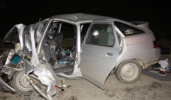 На Новокольцовском тракте в столкновении с грузовиком погиб водитель «двенадцатой»  - Фото 2