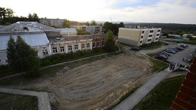 Ради строительства новостройки жителей Ревды лишают детской площадки и корта - Фото 2