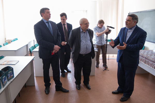 Виктор Кокшаров и Реза Малеки открыли в УрФУ Центр иранистики - Фото 4