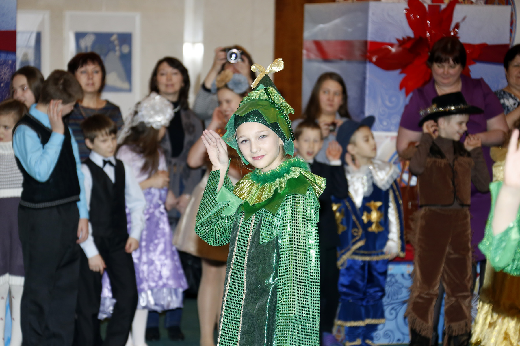 В резиденции губернатора Свердловской области начались новогодние елки - Фото 2