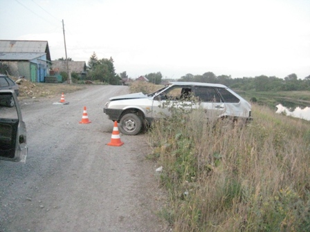 В Богдановиче пьяный водитель «перевернул» легковушку - Фото 2