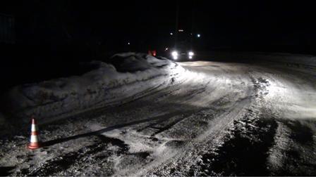 В Артемовском снежный вал стал причиной гибели женщины под колесами МАЗа  - Фото 2
