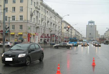 В Екатеринбурге водитель иномарки сбил пожилого мужчину - Фото 2