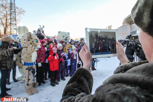 В Екатеринбурге открылась площадка Live Site Sochi. Не обошлось без конфузов - Фото 3