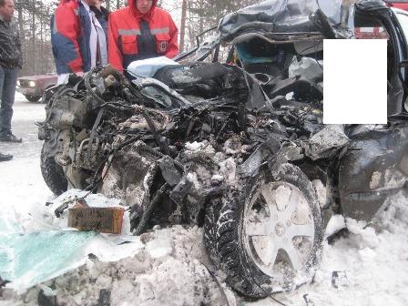 В Верхней Пышме в столкновении с грузовиком погибла женщина-водитель легковушки - Фото 6