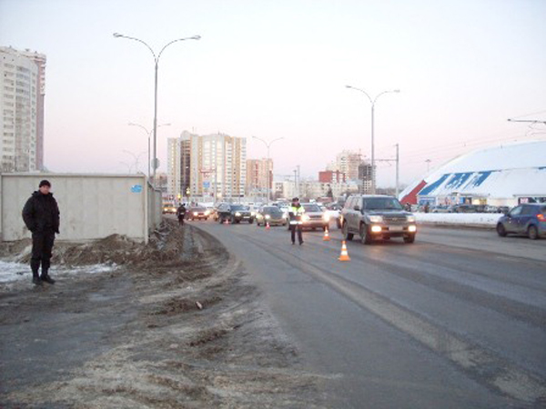 В Екатеринбурге разыскивается водитель легковушки, сбивший на Фучика ребенка - Фото 2