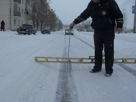 В Краснотурьинске ГИБДД закрыла для движения нечищеные дороги - Фото 2