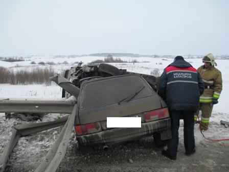 Ужас! В Камышлове в лобовом столкновении с фурой погибли водитель и два пассажира легковушки - Фото 2