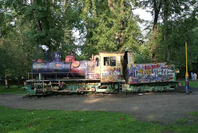 В Екатеринбурге парк Детской железной дороги в этом году пополнит старинный танк-паровоз и поезд из парка Энгельса. ФОТО - Фото 5