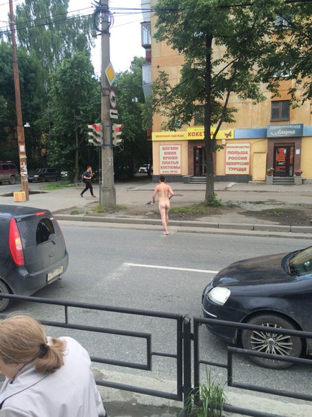 По Уралмашу бегал голый мужчина - Фото 5