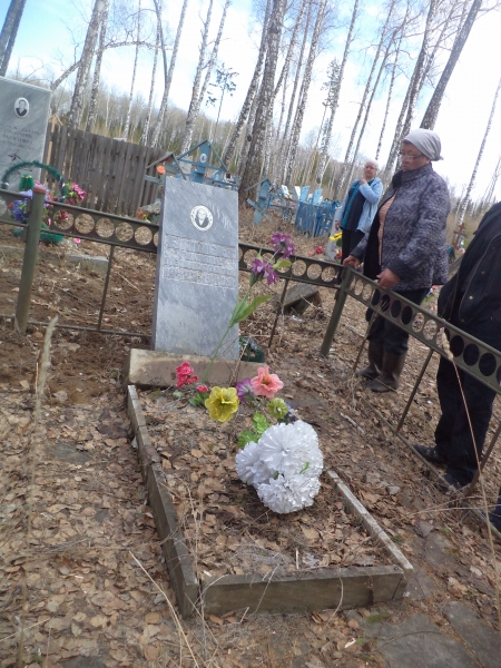 В Юшкове дети разгромили несколько памятников на кладбище  - Фото 3