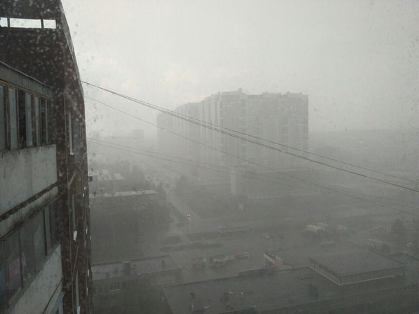 После грозы центр и несколько микрорайонов Екатеринбурга ушли под воду. ФОТО - Фото 7