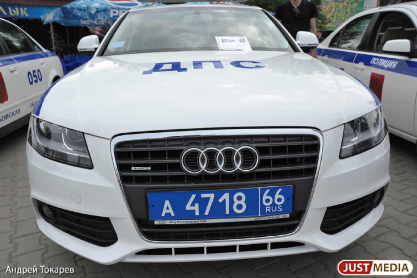 На трассе Екатеринбург—Тюмень неизвестные украли у наряда ГИБДД видеорегистратор - Фото 1